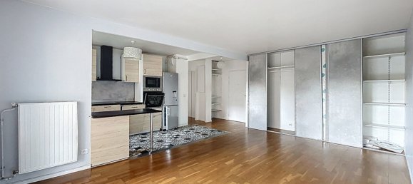 2 bedrooms Apartment in Courbevoie, France No. 177511 3