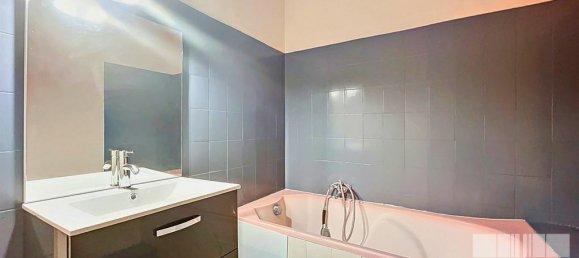 11 bedrooms House in Mayenne, France No. 299995 11