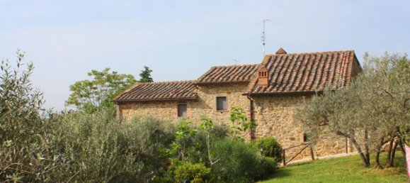 5 bedrooms House in Cortona, Italy No. 234 5