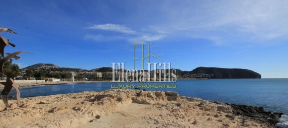 811m² Land in Moraira, Spain No. 92181 8
