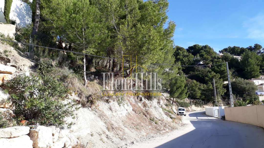 811m² Land in Moraira, Spain No. 92181