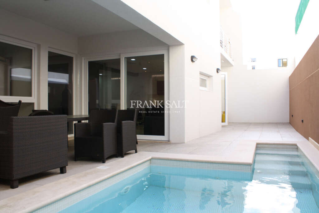 Apartamento de 3 dormitorios en Saint Julian's, Malta No. 3453