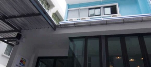 18 bedrooms Bungalow in Bangkok, Thailand No. 6321 3