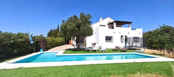 Дом с 4 спальнями в Эстепона, Испания № 180808 6