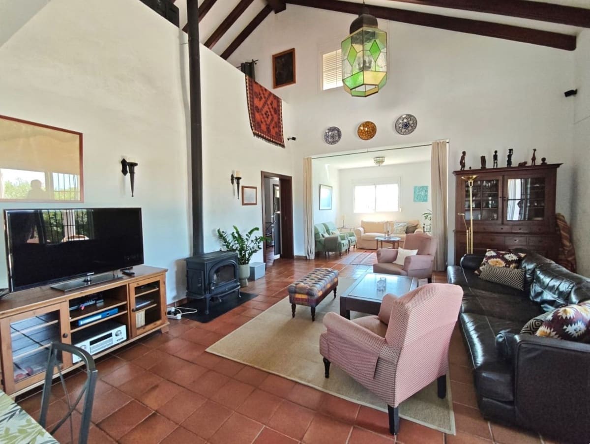 Дом с 4 спальнями в Эстепона, Испания № 180808