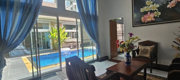 5 chambres house à louer à Pattaya, Chonburi, Eastern Thailand, Thailand № 58767 16