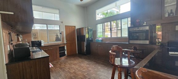 5 chambres house à louer à Pattaya, Chonburi, Eastern Thailand, Thailand № 58767 11