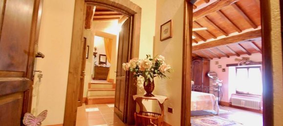 Casa de 6 dormitorios en Passignano sul Trasimeno, Italy No. 53682 9