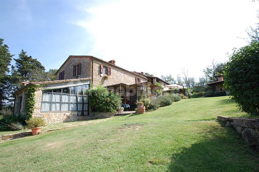 Casa de 6 dormitorios en Passignano sul Trasimeno, Italy No. 53682