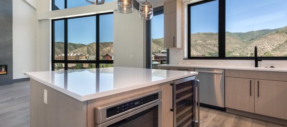 3 Schlafzimmer Cafe / Restaurant in Avon, USA, Nr. 67 9