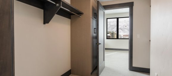 3 Schlafzimmer Cafe / Restaurant in Avon, USA, Nr. 67 30