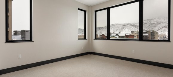 3 Schlafzimmer Cafe / Restaurant in Avon, USA, Nr. 67 24