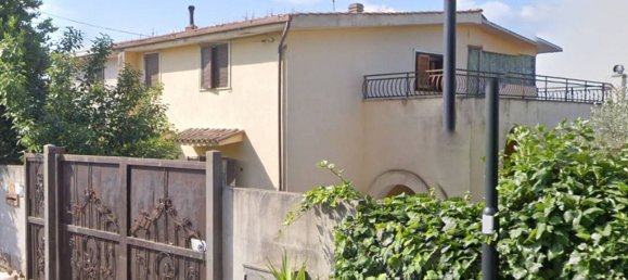 6 rooms House in Aprilia, Italy No. 47731 6