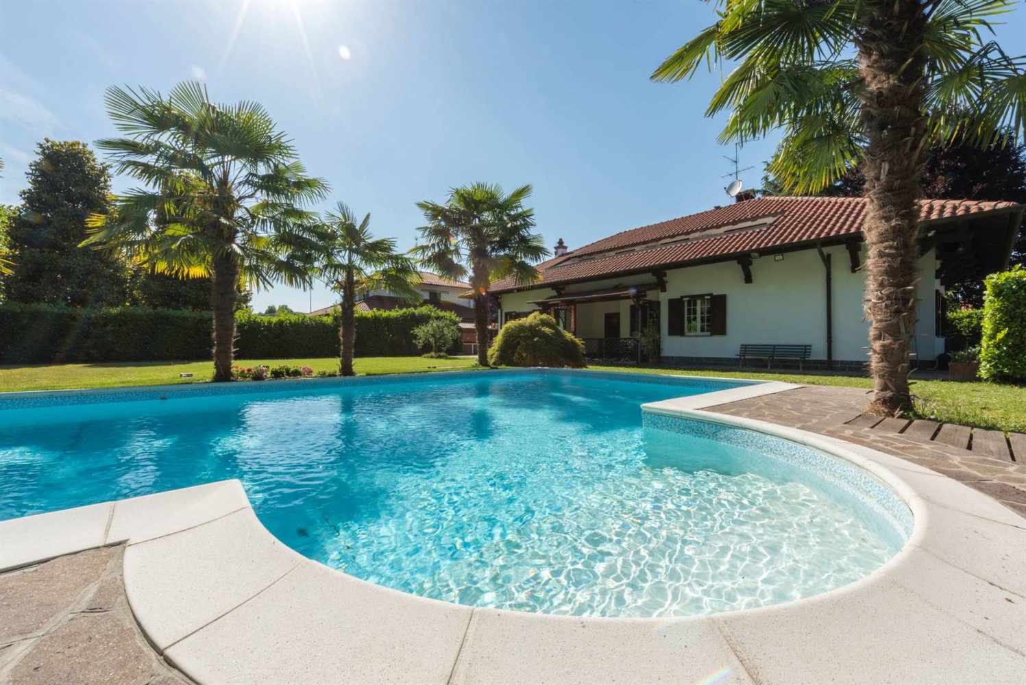 Villa T4 em Vermezzo con Zelo, Italy N.º 16651