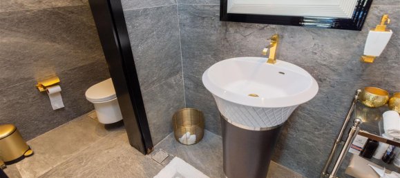 6 bedrooms Villa in Emirates Hills, UAE No. 28031 9