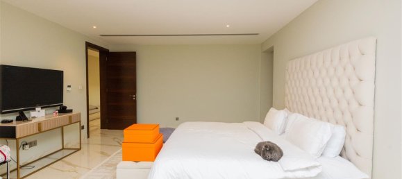 6 bedrooms Villa in Emirates Hills, UAE No. 28031 24