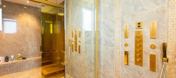 6 bedrooms Villa in Emirates Hills, UAE No. 28031 20