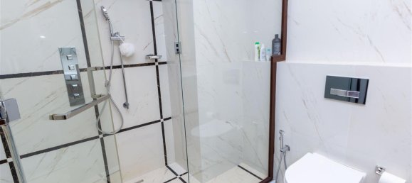 6 bedrooms Villa in Emirates Hills, UAE No. 28031 27