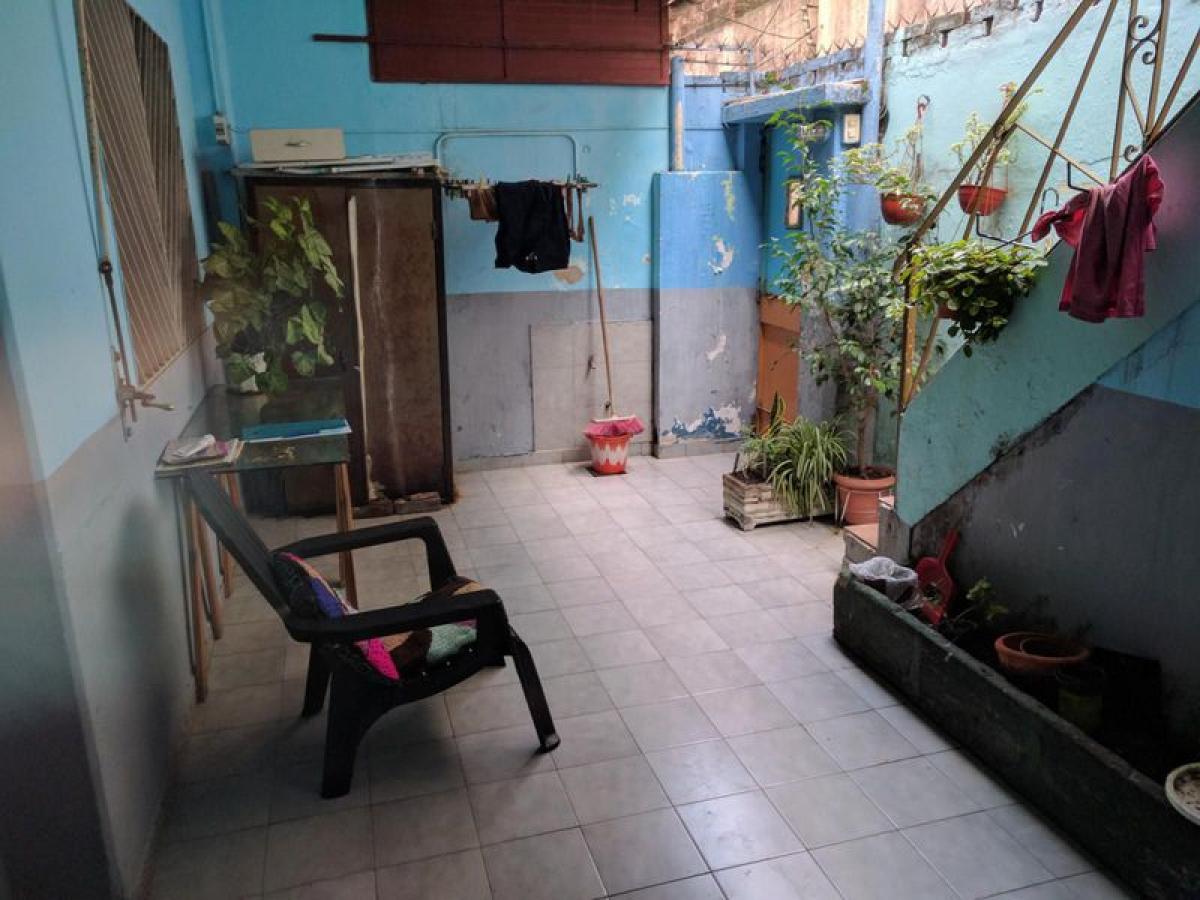 Studio in Tres de Febrero, Argentina No. 11384