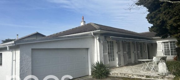 4 bedrooms House in Cenac, France No. 341209 8