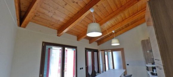 Вилла с 4 спальнями в Фаджето Ларио, Италия № 266206 9