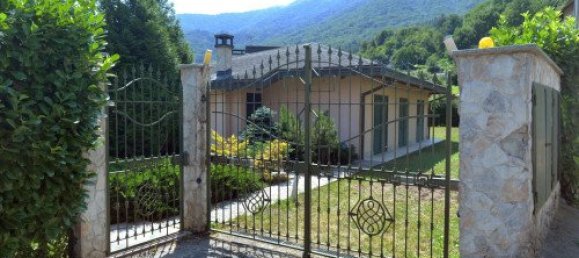 Вилла с 4 спальнями в Фаджето Ларио, Италия № 266206 38