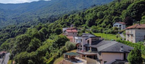 Вилла с 4 спальнями в Фаджето Ларио, Италия № 266206 41