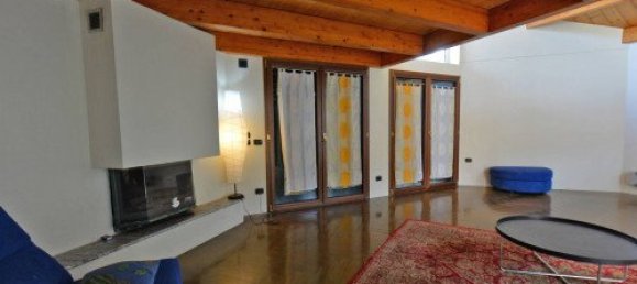 Вилла с 4 спальнями в Фаджето Ларио, Италия № 266206 3