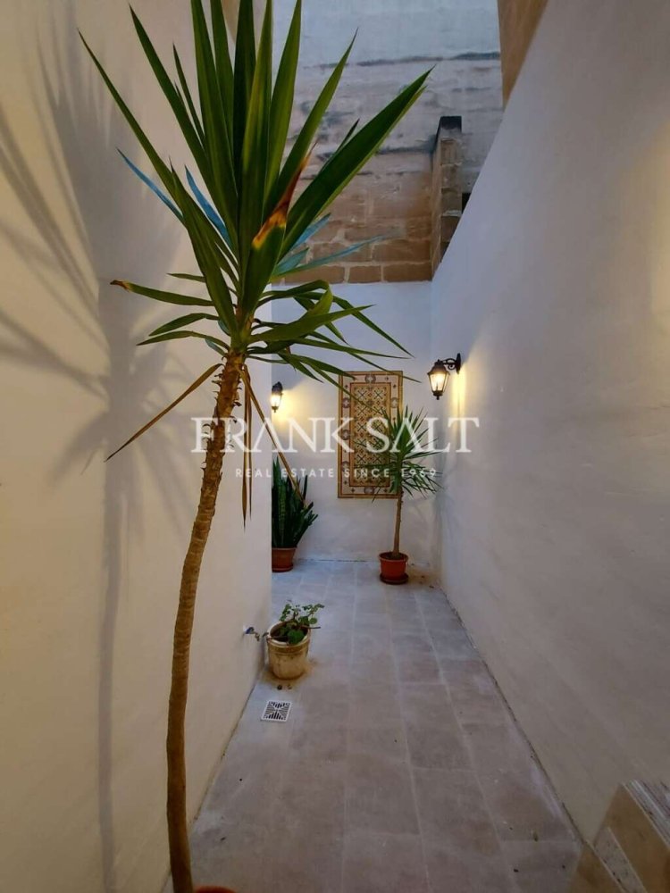 2 bedrooms Maisonette in Valletta, Malta No. 9915