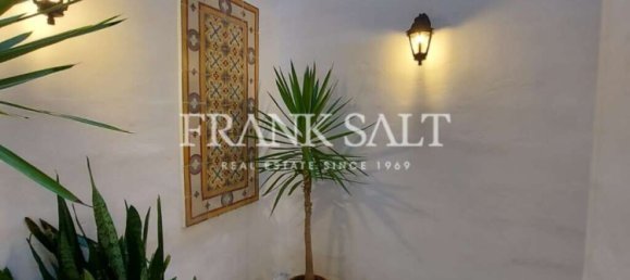 2 bedrooms Maisonette in Valletta, Malta No. 9915 2