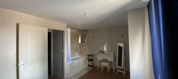 3 bedrooms House in Ruffec, France No. 343815 6