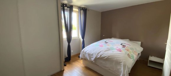 3 bedrooms House in Ruffec, France No. 343815 5