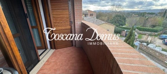 3 rooms Apartment in Siena, Italy No. 167111 5