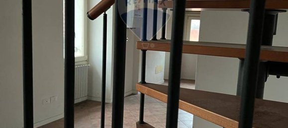 Apartamento de 2 dormitorios en Salò, Italy No. 56107 16