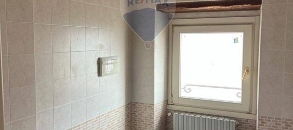 Apartamento de 2 dormitorios en Salò, Italy No. 56107 10