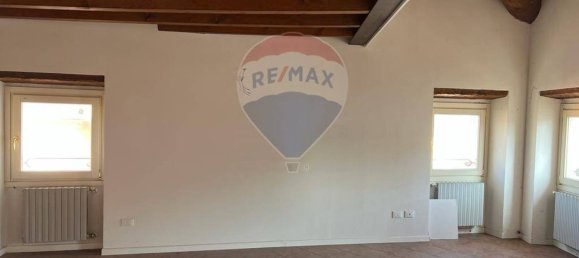 Apartamento de 2 dormitorios en Salò, Italy No. 56107 8