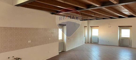 Apartamento de 2 dormitorios en Salò, Italy No. 56107 3