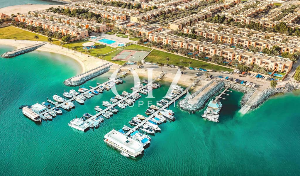 4 bedrooms Villa in Abu Dhabi, UAE No. 20565