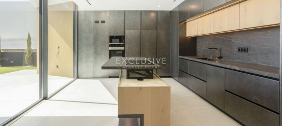 5 bedrooms Villa in Albufeira, Portugal No. 7671 7