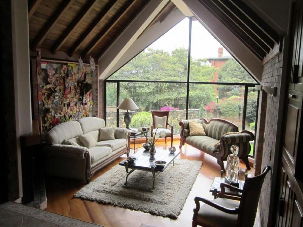 4 bedrooms House in Bogota, Colombia No. 13058