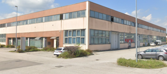 225m² Commercial property in Vicenza, Italy No. 350306 19