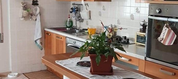 4 rooms Apartment in Pistoia, Italy No. 139187 3