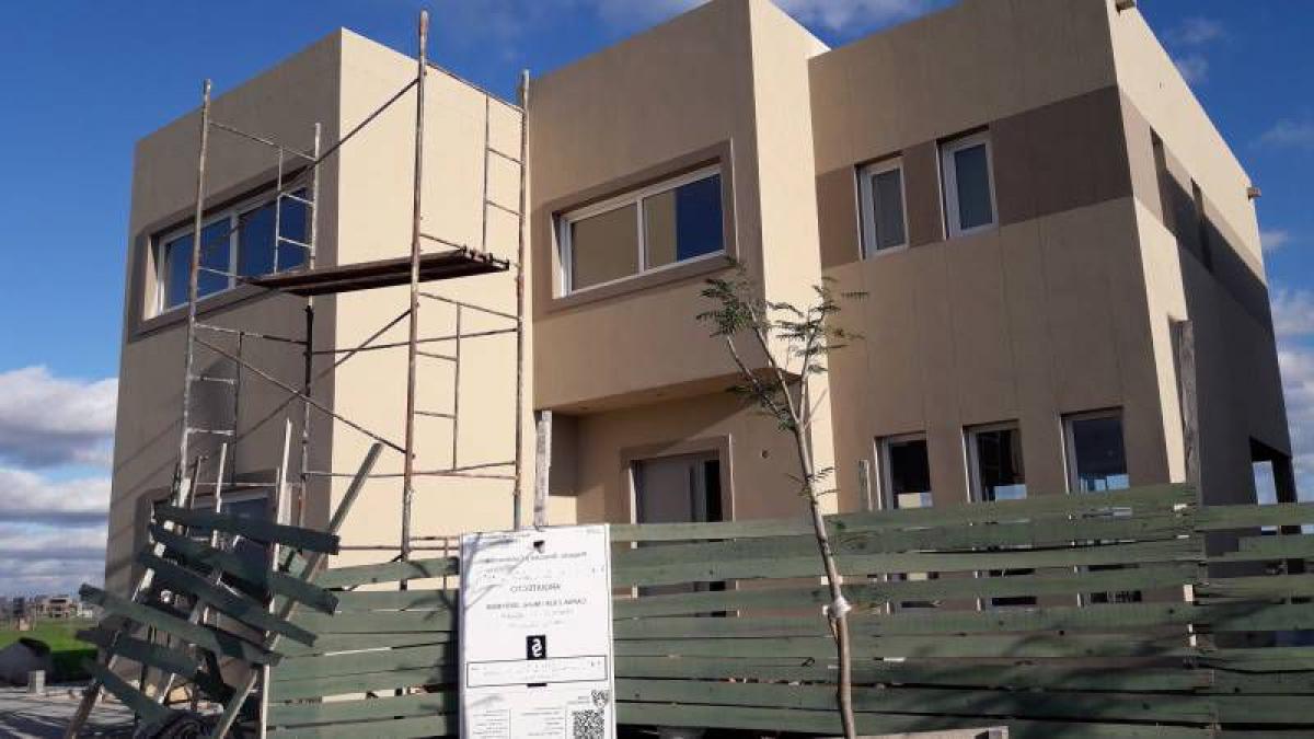 3 bedrooms House in Tigre, Argentina No. 7231