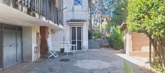 Вилла с 8 комнатами в Монреале, Италия № 301117 46