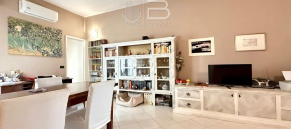 5 Schlafzimmer Wohnung in Viareggio, Italy, Nr. 323355 2