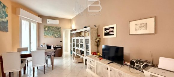 5 Schlafzimmer Wohnung in Viareggio, Italy, Nr. 323355 3