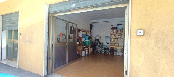 4 rooms Apartment in Isernia, Italy No. 48546 23