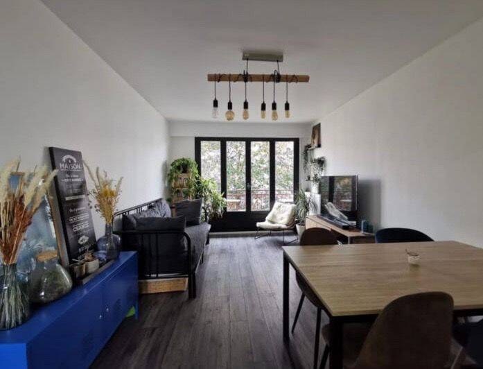 4 bedrooms Apartment in Noisy-le-Sec, France No. 333692