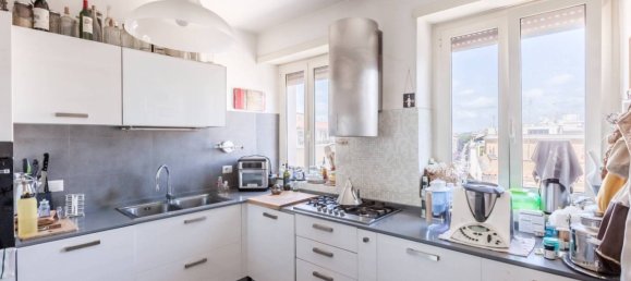 4 Schlafzimmer Wohnung in Rome, Italy, Nr. 315197 8