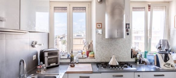 4 Schlafzimmer Wohnung in Rome, Italy, Nr. 315197 9